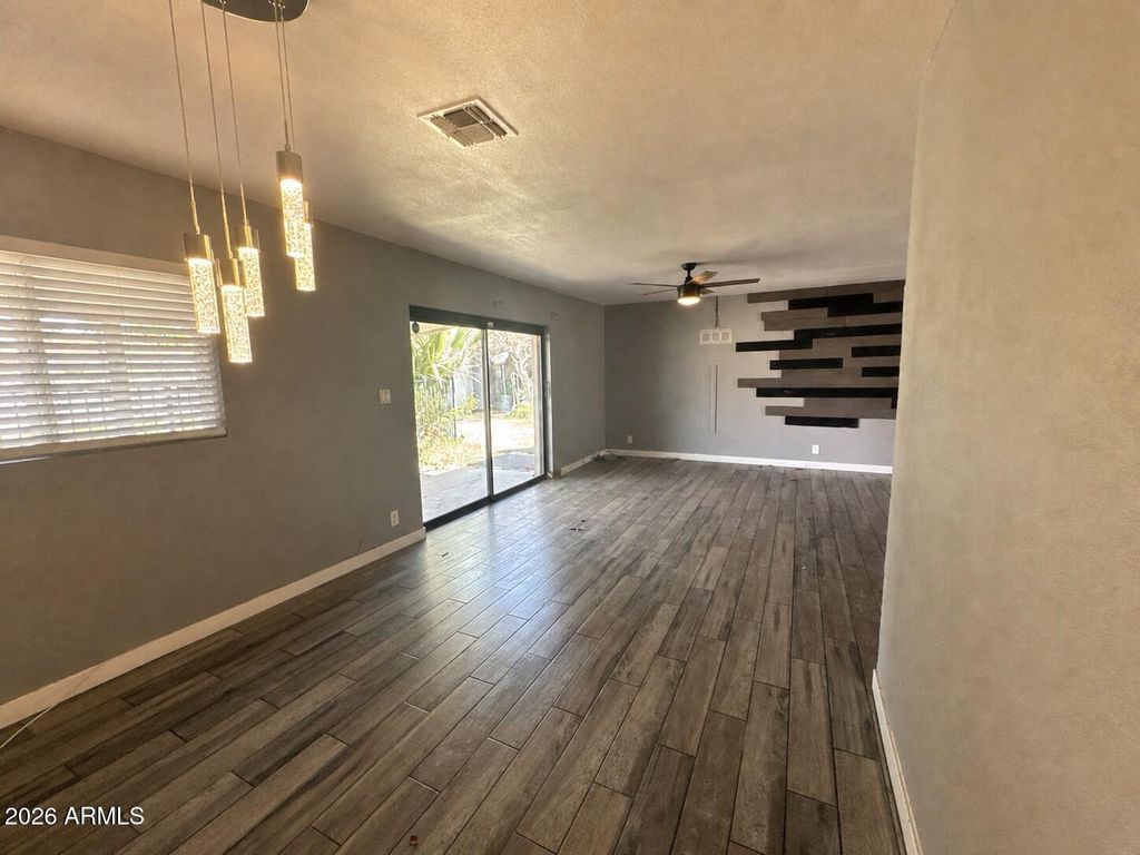 Image 2 of property listing at 1152 E DANA Avenue, Mesa, AZ 85204