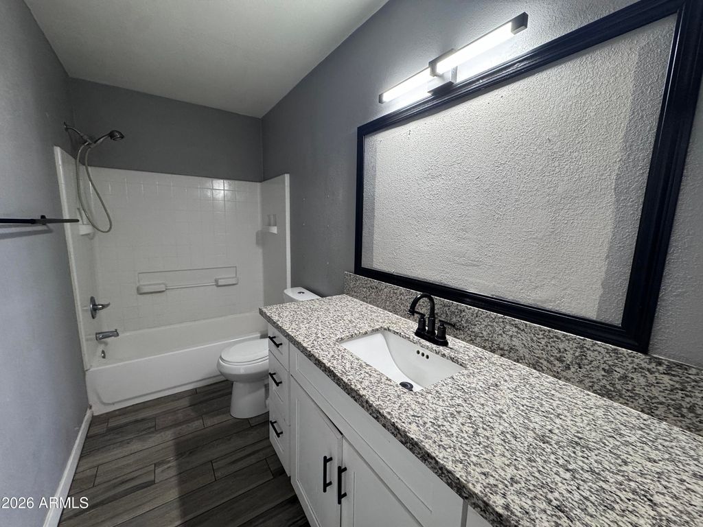 Image 5 of property listing at 1152 E DANA Avenue, Mesa, AZ 85204