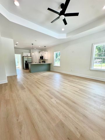 1687 DR MLK JR MEMORIAL Road, Crawfordville, FL 32327