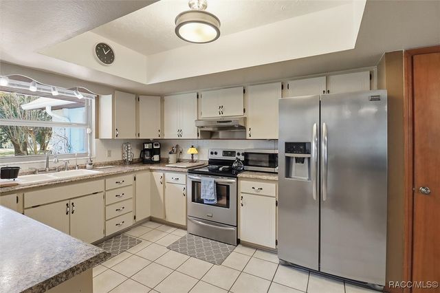 8679 W Morgan Street, Crystal River, FL 34428