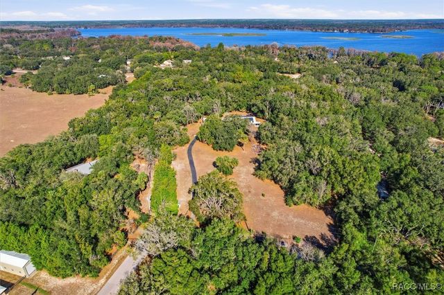 8679 W Morgan Street, Crystal River, FL 34428