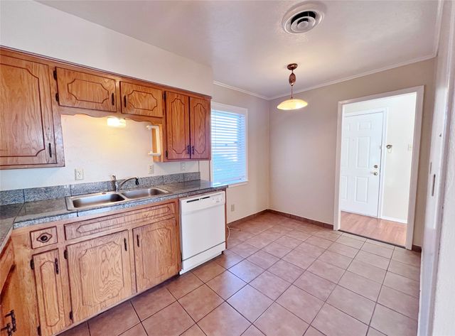 110 Campbell Street, Desoto, TX 75115