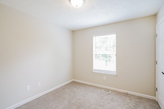 204 Oxford Pl, Gallatin, TN 37066