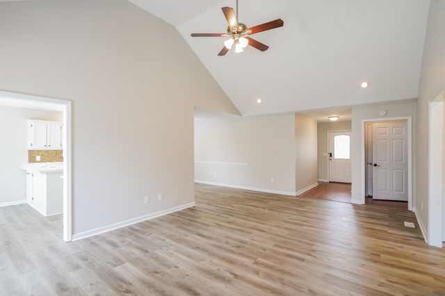 204 Oxford Pl, Gallatin, TN 37066