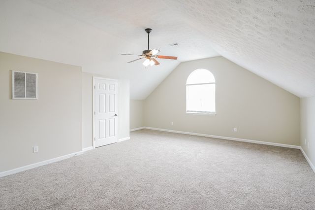 204 Oxford Pl, Gallatin, TN 37066