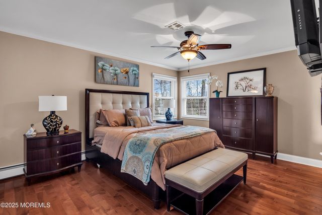 21 Redlands Court, Toms River, NJ 08757