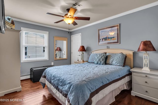 21 Redlands Court, Toms River, NJ 08757