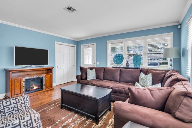 21 Redlands Court, Toms River, NJ 08757