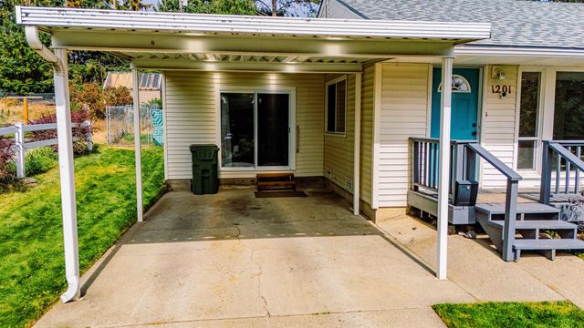 1201 E 36th Ave, Spokane, WA 99203