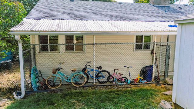 1201 E 36th Ave, Spokane, WA 99203
