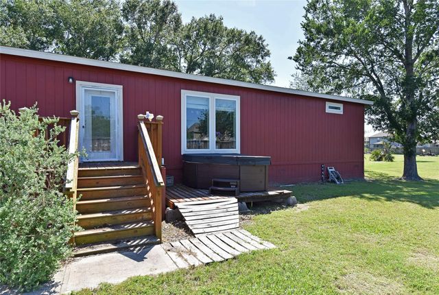 3221 Pecha Lane, Pleak, TX 77471