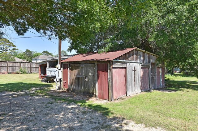 3221 Pecha Lane, Pleak, TX 77471