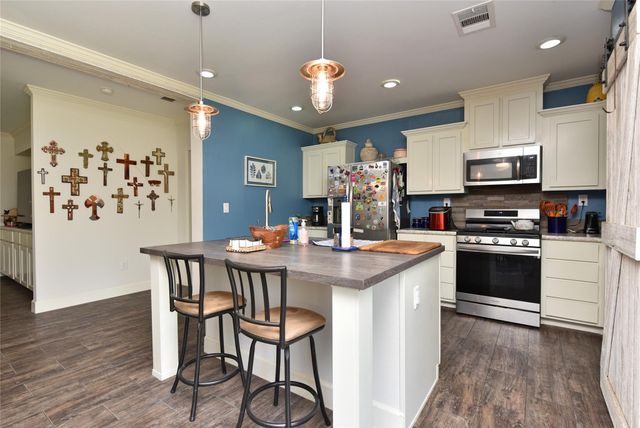 3221 Pecha Lane, Pleak, TX 77471