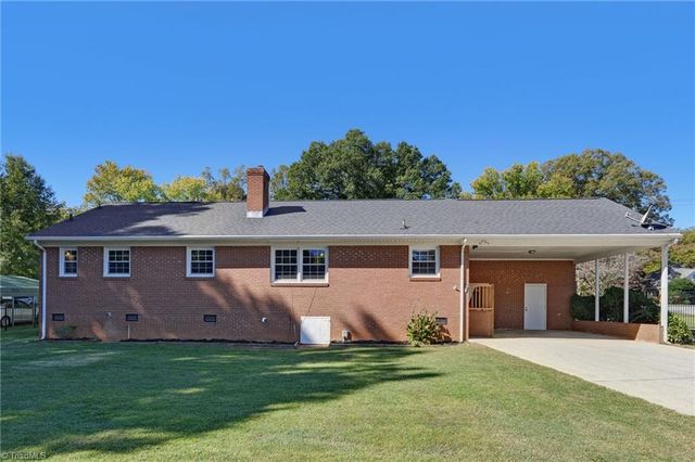 1006 Jefferson Road, Greensboro, NC 27410