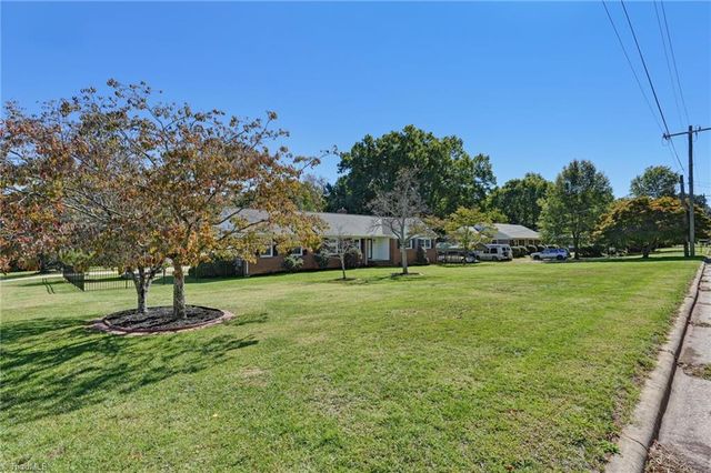 1006 Jefferson Road, Greensboro, NC 27410
