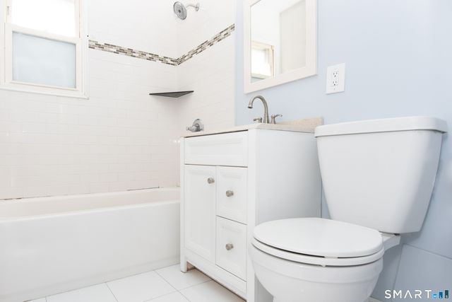 185 Cherry Hill Drive 1A, Bridgeport, CT 06606