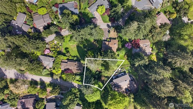 37 x Crystal Creek Cir, Issaquah, WA 98027