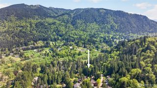 37 x Crystal Creek Cir, Issaquah, WA 98027