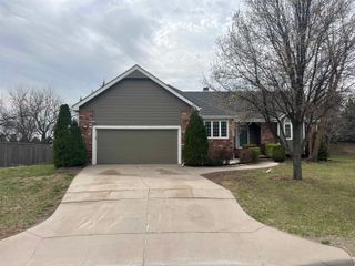 938 N White Tail Cir, Wichita, KS 67206