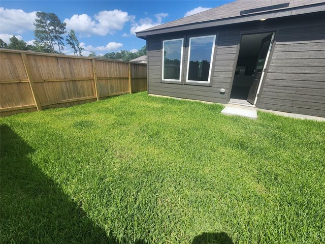 1727 Green Warbler Lane, Crosby, TX 77532