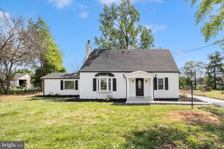 10167 WINCHESTER AVE, Bunker Hill, WV 25413