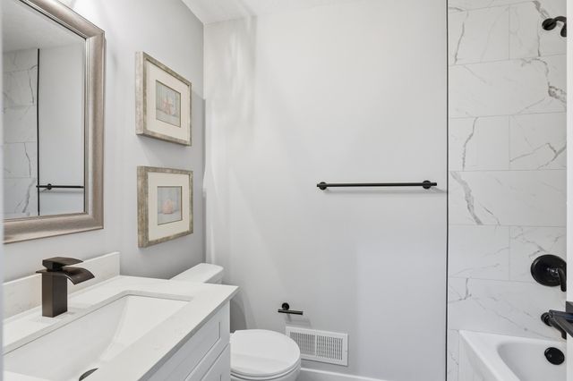 4301 Heritage Hills Drive, Bloomington, MN 55437