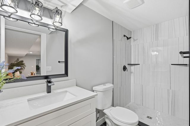 4301 Heritage Hills Drive, Bloomington, MN 55437