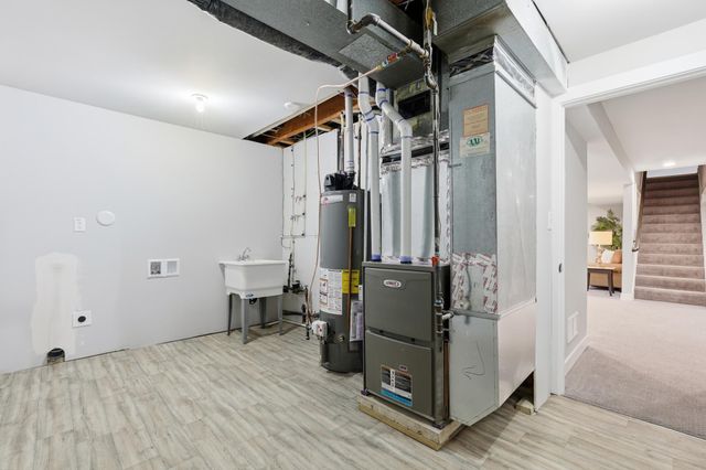 4301 Heritage Hills Drive, Bloomington, MN 55437