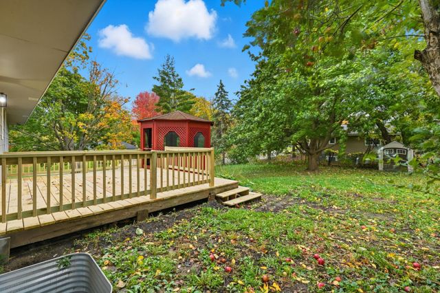 4301 Heritage Hills Drive, Bloomington, MN 55437