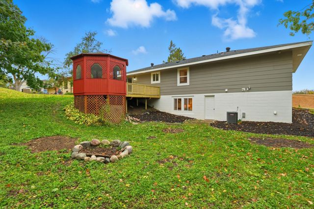 4301 Heritage Hills Drive, Bloomington, MN 55437