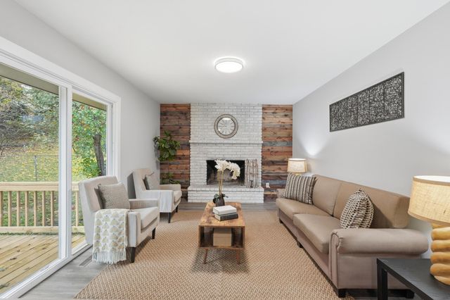 4301 Heritage Hills Drive, Bloomington, MN 55437