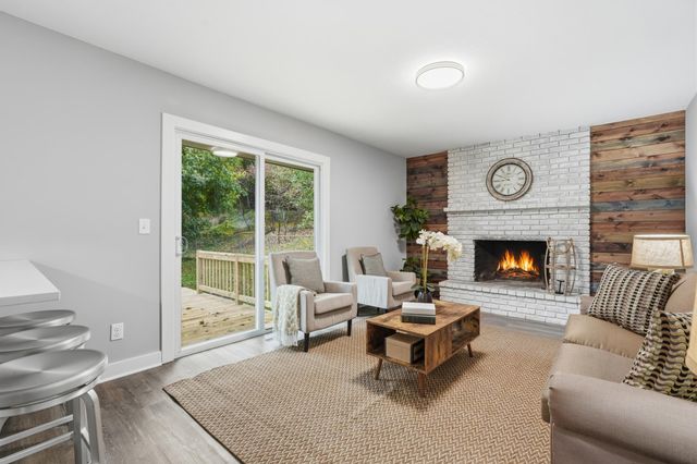 4301 Heritage Hills Drive, Bloomington, MN 55437