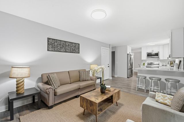 4301 Heritage Hills Drive, Bloomington, MN 55437