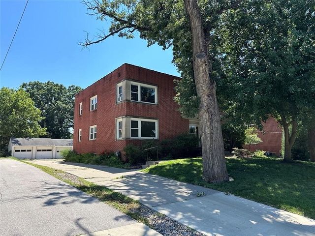 4220 Ingersoll Avenue 203, Des Moines, IA 50312