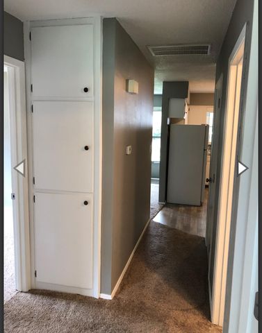 928 North Glenn Avenue, Springfield, MO 65803