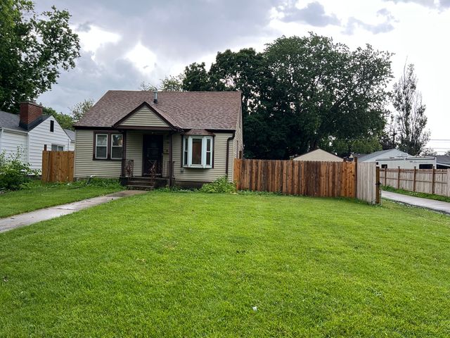 17 N Iowa Avenue, Addison, IL 60101