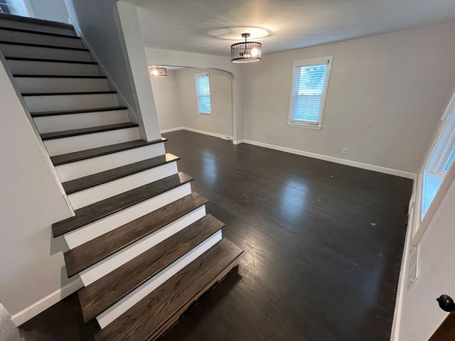 17 N Iowa Avenue, Addison, IL 60101