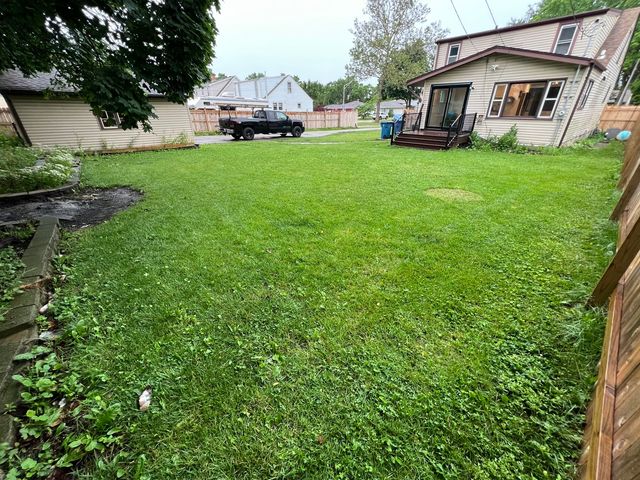 17 N Iowa Avenue, Addison, IL 60101