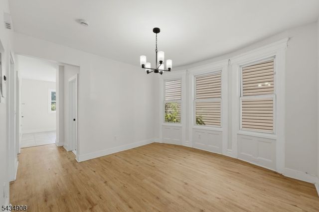 148 N 15Th St, East Orange City, NJ 07017
