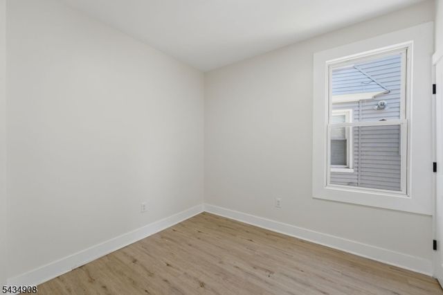 148 N 15Th St, East Orange City, NJ 07017