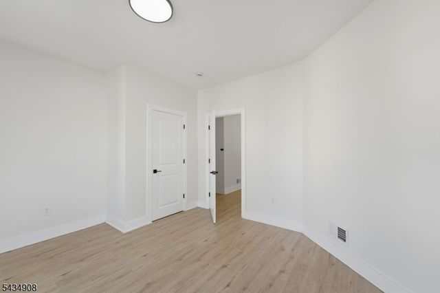 148 N 15Th St, East Orange City, NJ 07017