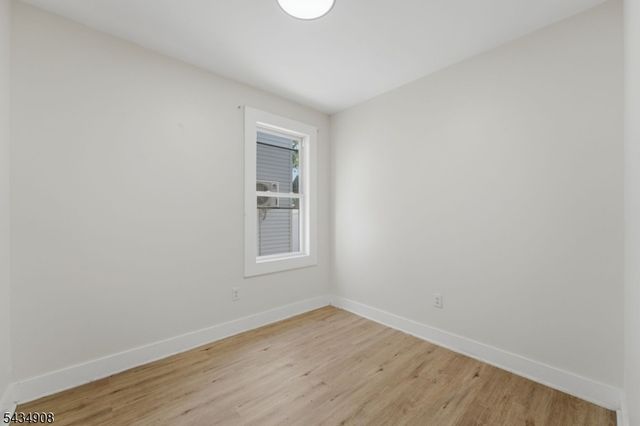 148 N 15Th St, East Orange City, NJ 07017