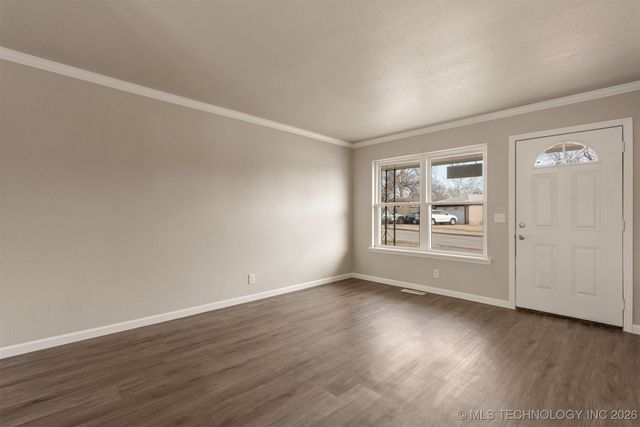 218 S 163rd East Avenue, Tulsa, OK 74108