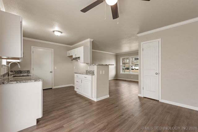 218 S 163rd East Avenue, Tulsa, OK 74108