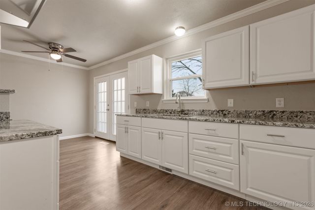 218 S 163rd East Avenue, Tulsa, OK 74108