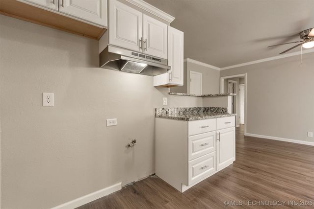 218 S 163rd East Avenue, Tulsa, OK 74108