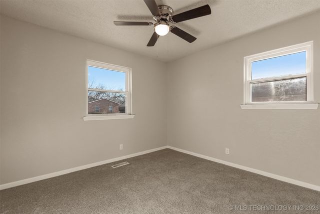 218 S 163rd East Avenue, Tulsa, OK 74108