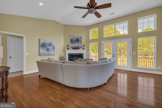 438 B Turner Road, Cleveland, GA 30528