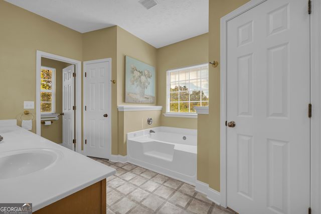 438 B Turner Road, Cleveland, GA 30528