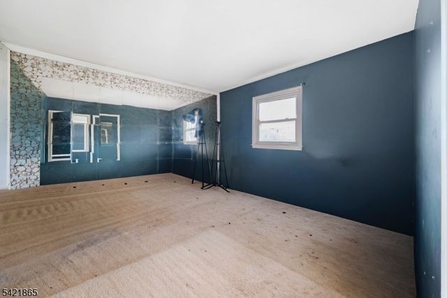 1019 Essex Ave, Linden City, NJ 07036